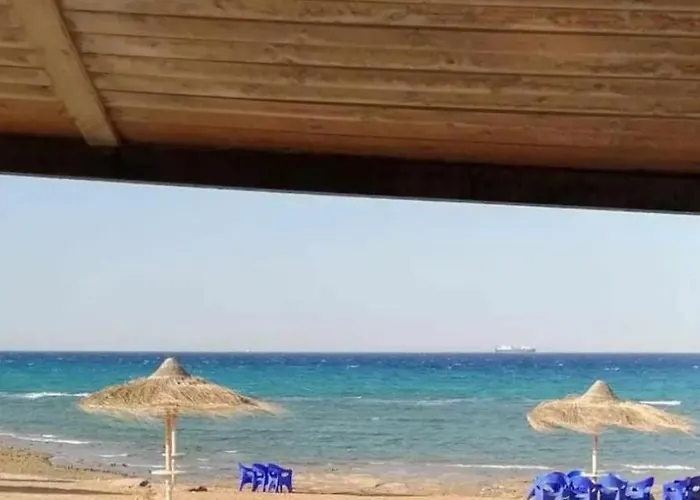 Apartment غرفتين اول مكيف بقرية كورنادو مارينا السخنه فيو جاردن و بسين وبحر للعائلات او جروب بنات فقط Ain Sukhna