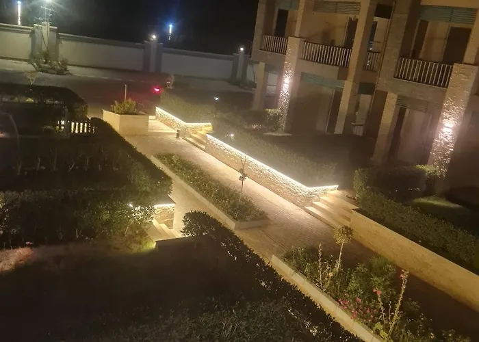 غرفتين اول مكيف بقرية كورنادو مارينا السخنه فيو جاردن و بسين وبحر للعائلات او جروب بنات فقط Apartment